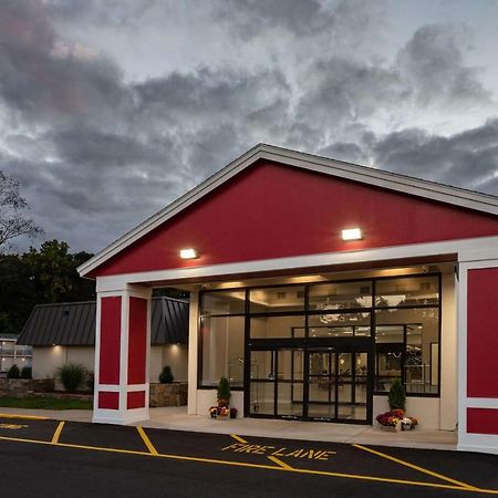 温莎洛克斯温德姆华美达酒店 外观 照片
